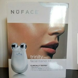 Nuface Trinity Pro Facial Toning Kit
